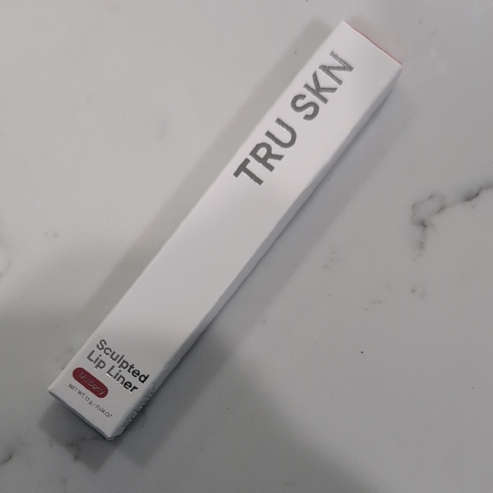 TRU SKN Sculpted Lip Liner  New In Box